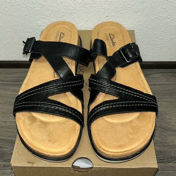 Clarks Brynn Hope Black Leather Women's - Picture 2 of 7